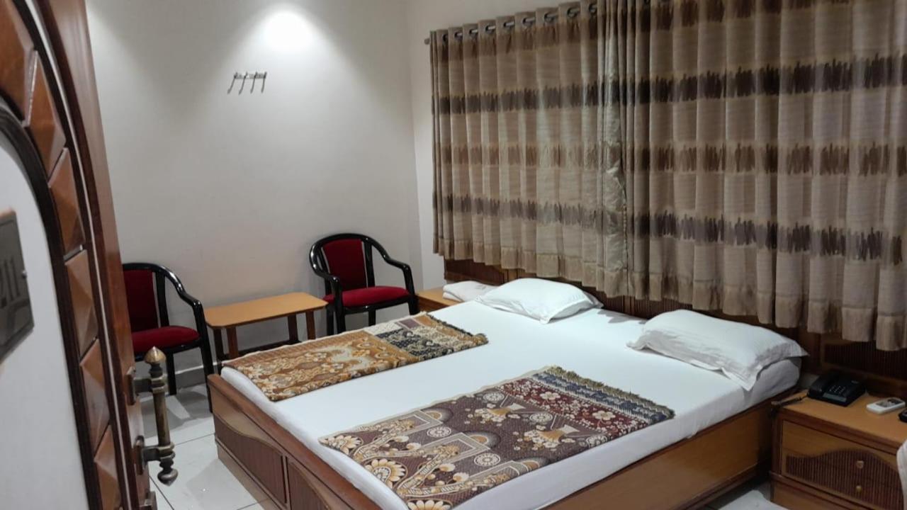 Hotel Ankit Virpur Exteriér fotografie