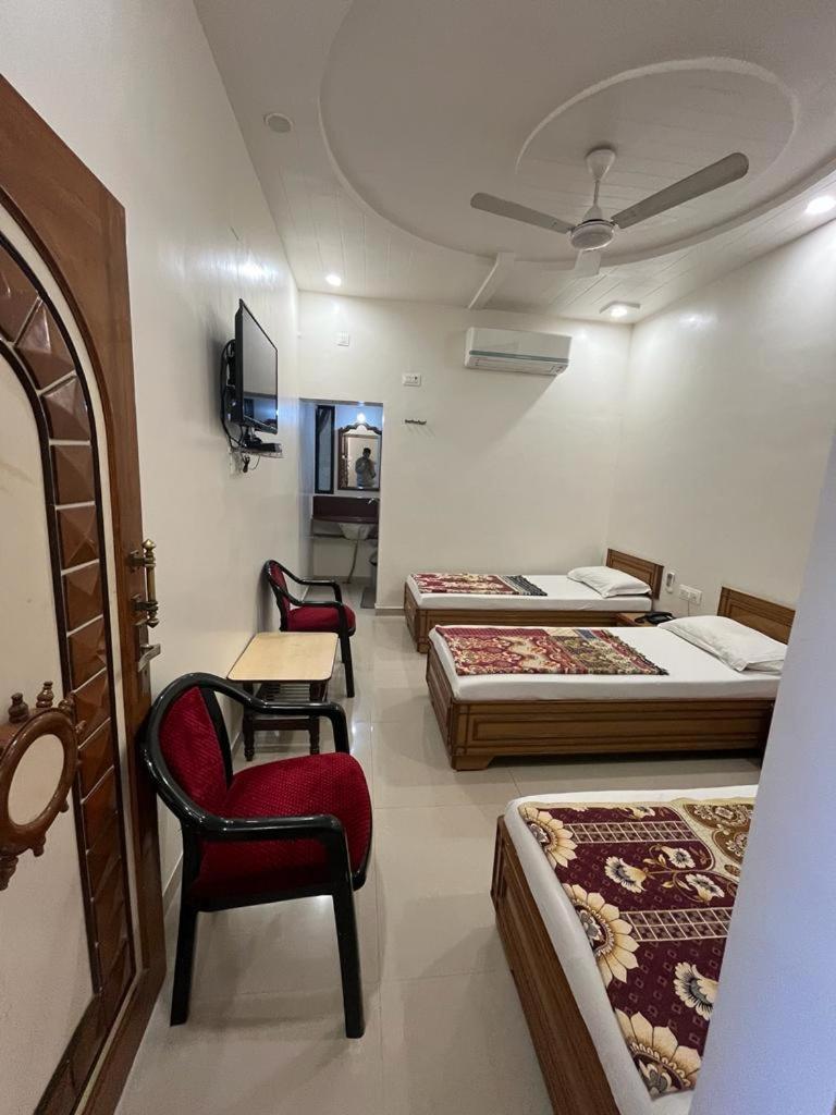 Hotel Ankit Virpur Exteriér fotografie